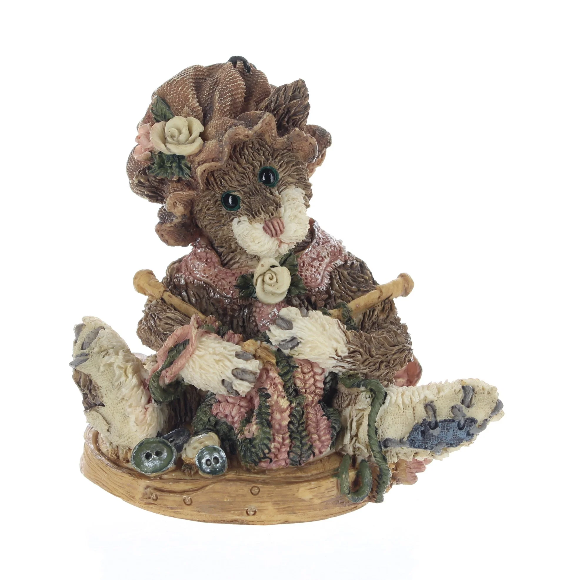 The Bearstone Collection Vintage  Resin Figurine Cookie Catbertâ€¦.Knittin' Kitten