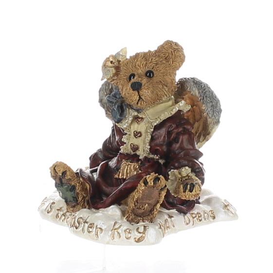 The Bearstone Collection Vintage Resin Figurine 228308 - Image 2