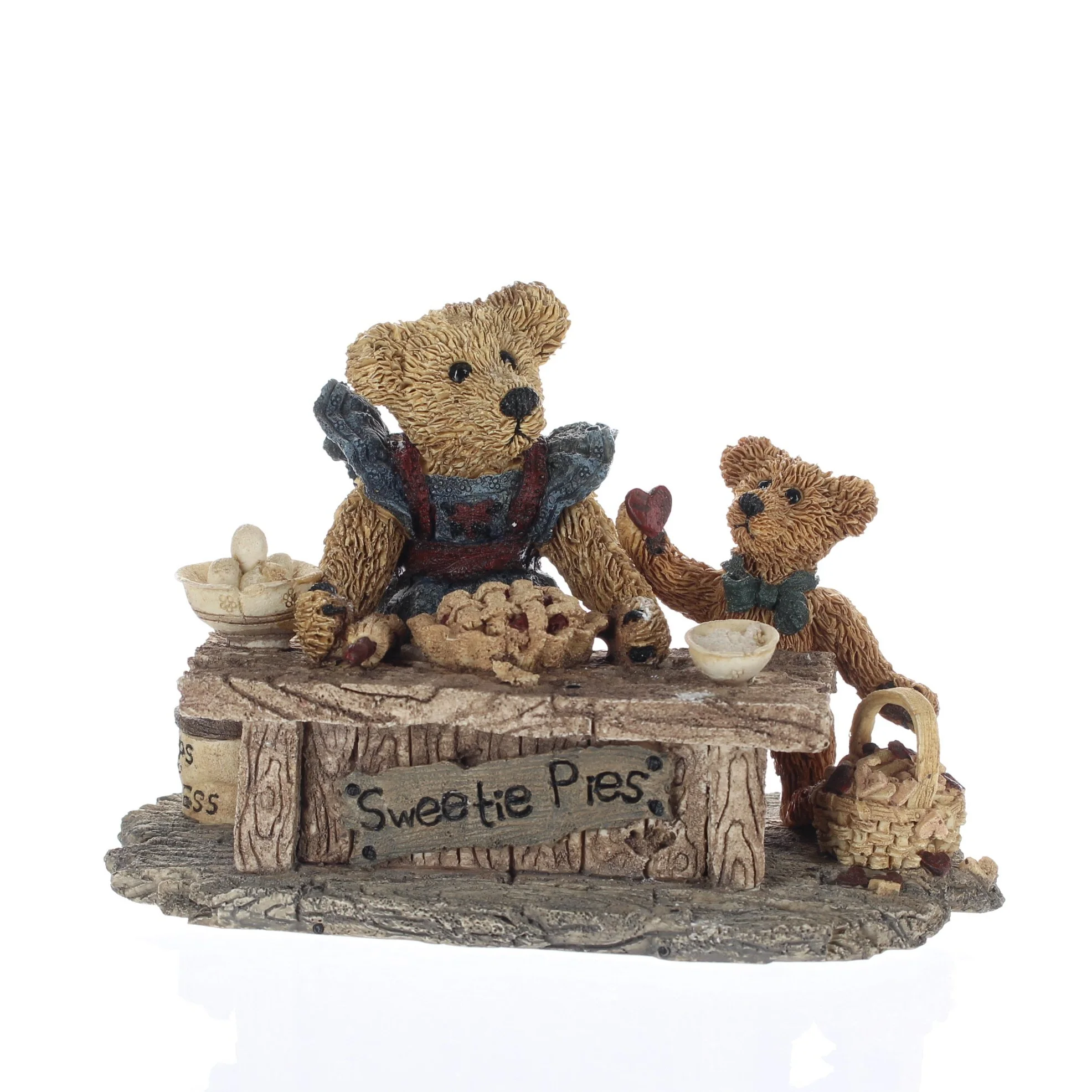 The Bearstone Collection Vintage 1993 Resin Figurine 2015