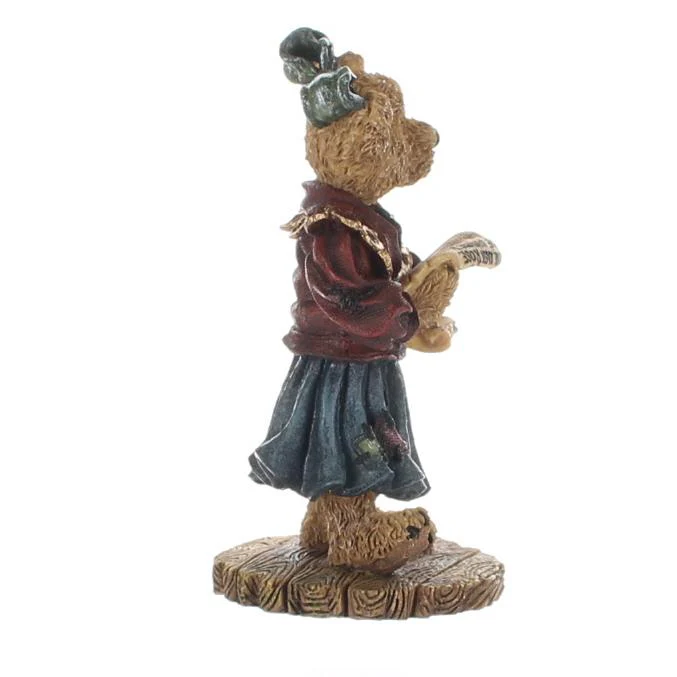The Bearstone Collection Vintage  Resin Figurine Justinaâ€¦The Choir Singer - Image 7