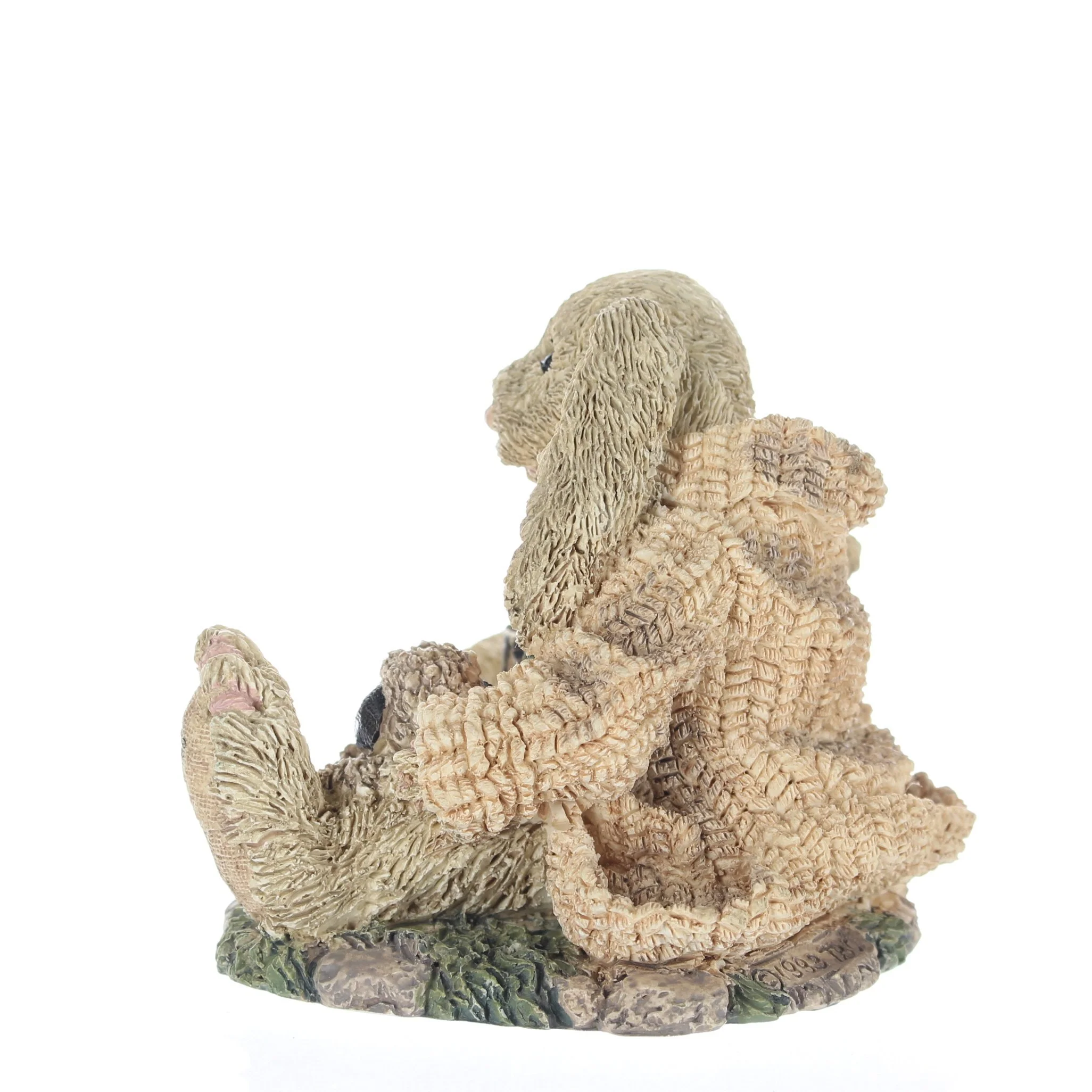 The Bearstone Collection Vintage 1993 Resin Figurine Lop Rabbit W/Lamb 2011 - Image 3