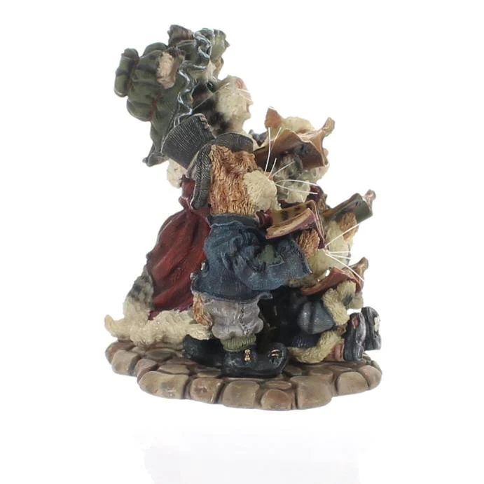 The Bearstone Collection Vintage  Resin Figurine 371005 - Image 7