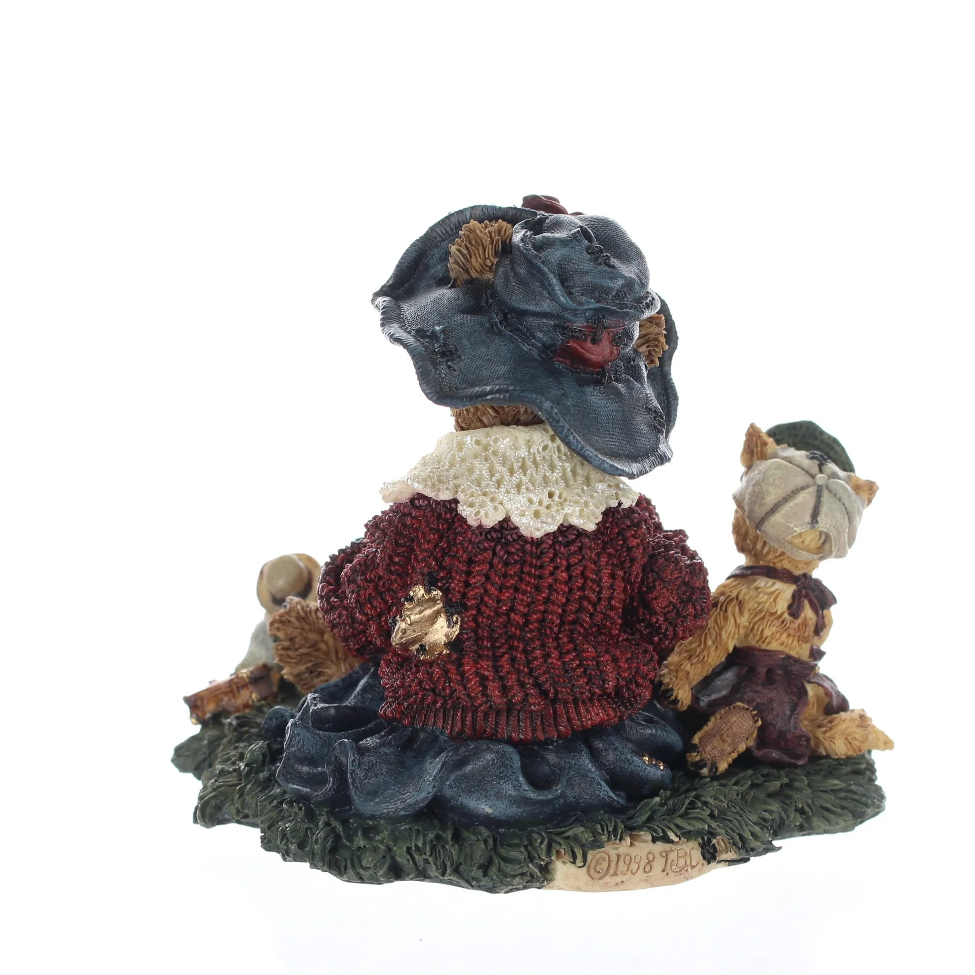The Bearstone Collection Vintage 1998 Resin Figurine Ms. Berriweather's Cottage - Image 5