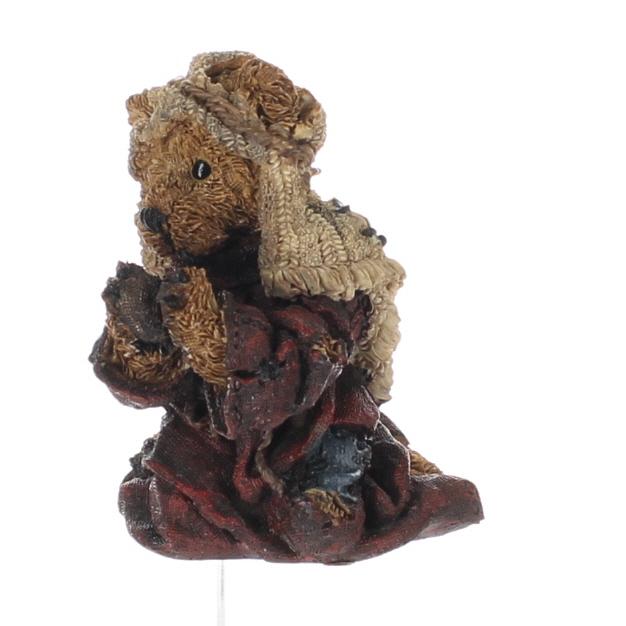 The Bearstone Collection Vintage  Resin Figurine Theresaâ€¦As Mary 2402 - Image 2