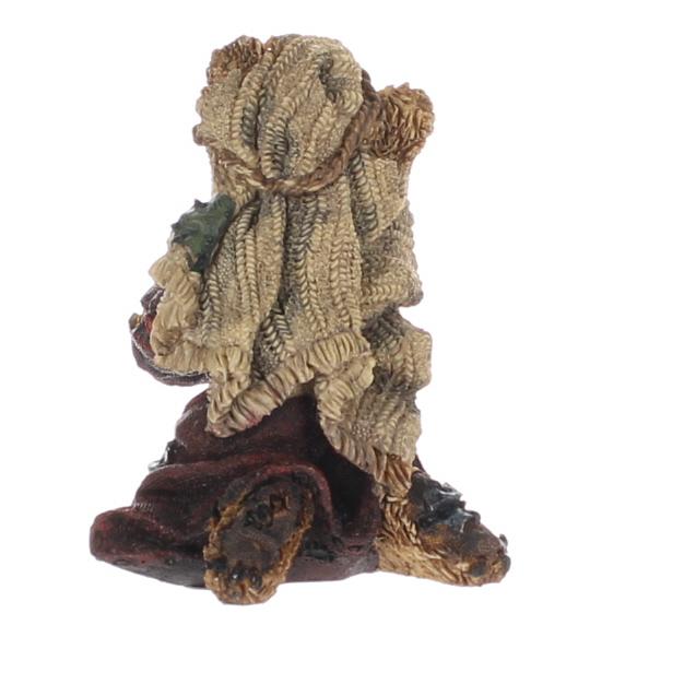 The Bearstone Collection Vintage  Resin Figurine Theresaâ€¦As Mary 2402 - Image 5