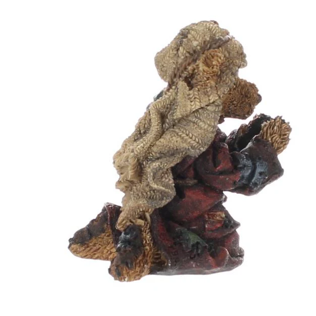 The Bearstone Collection Vintage  Resin Figurine Theresaâ€¦As Mary 2402 - Image 7