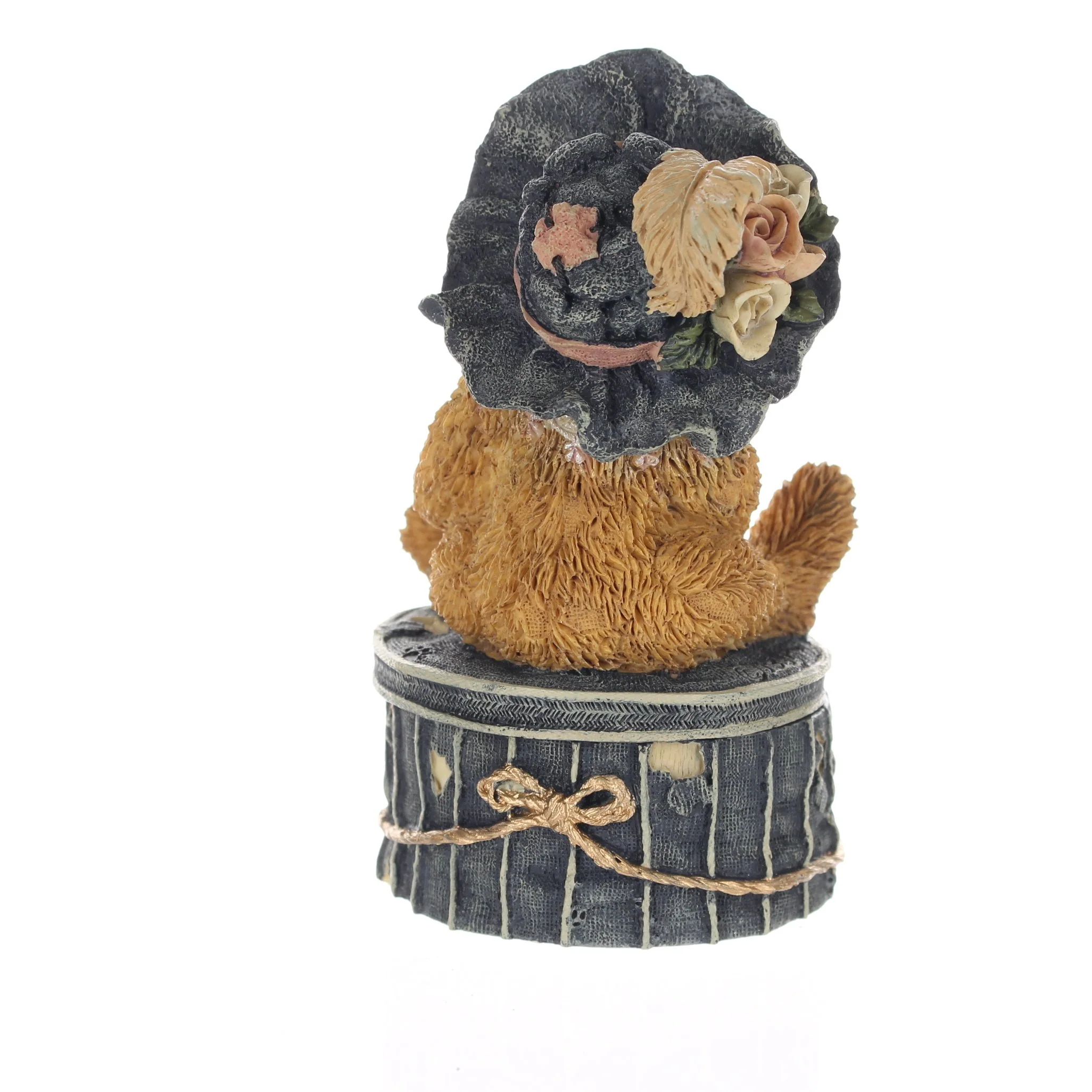 The Bearstone Collection Vintage 1993 Resin Figurine Victoriaâ€¦The Lady 2004 - Image 5