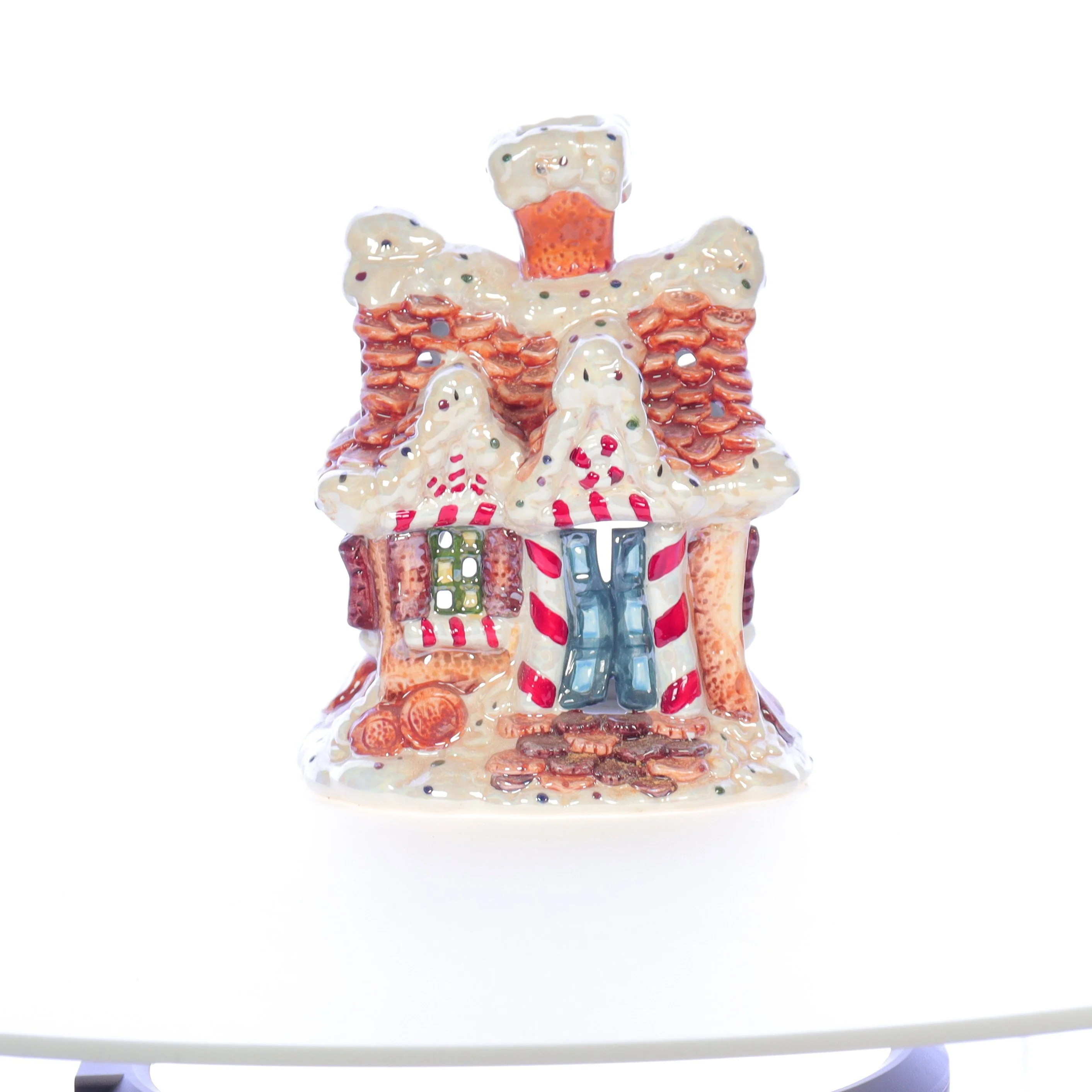The Bearstone Collection Vintage 2002 Resin Figurine Glossie's Sweet Treat Cottage
