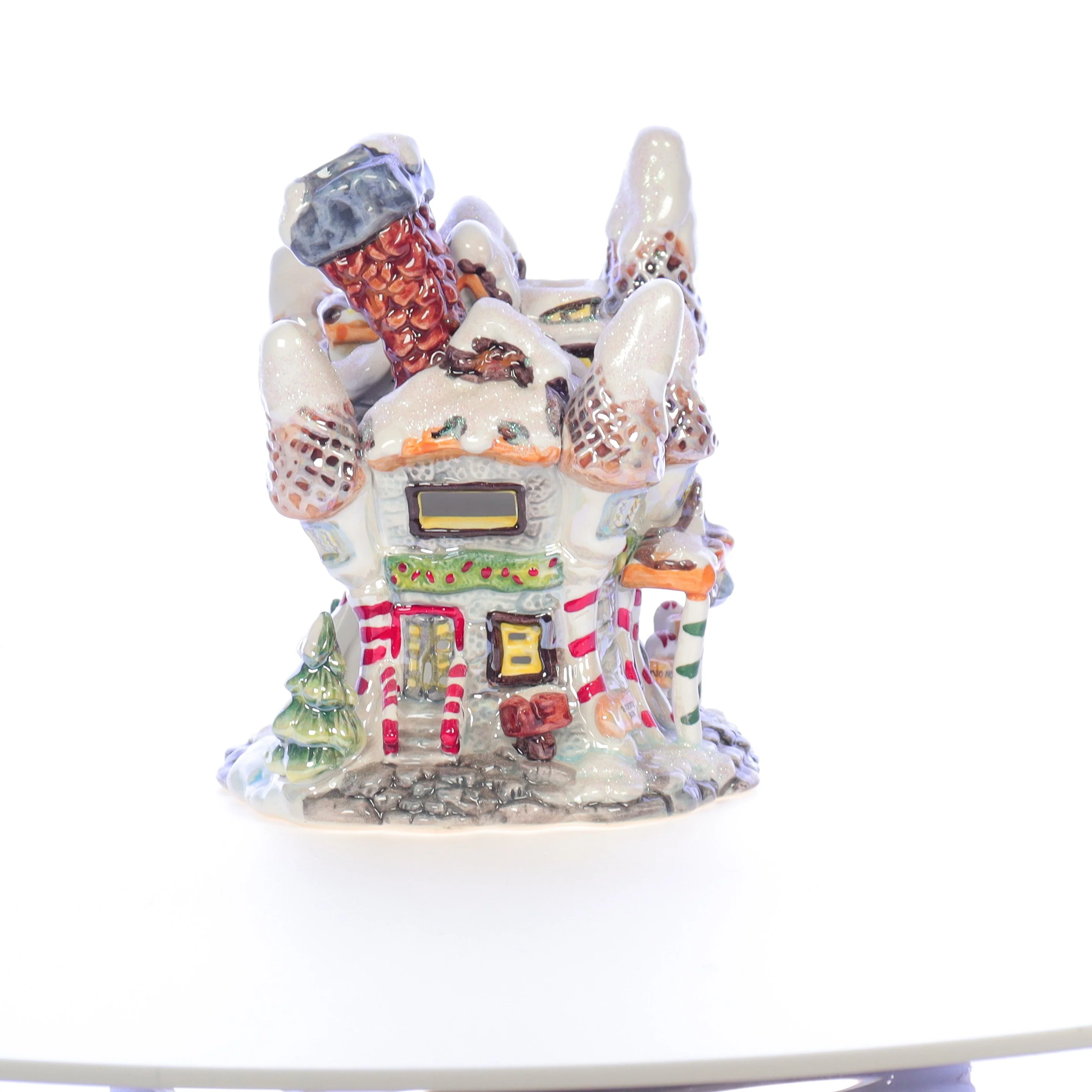 The Bearstone Collection Vintage 2002 Resin Figurine Kringle's Frosty Retreat - Image 7