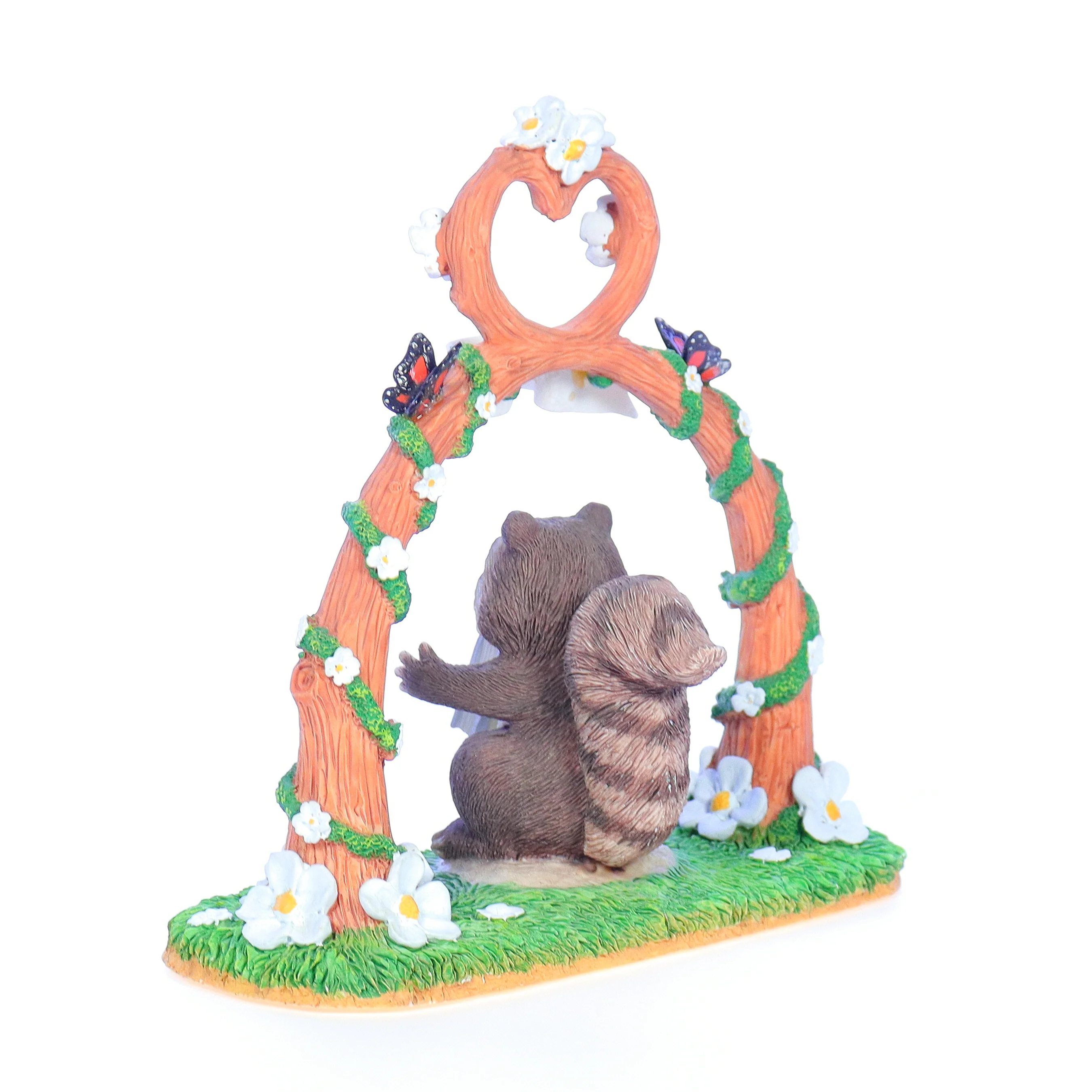 Charming Tails Vintage Resin Wedding Figurine 82/108 The Altar Of Love 5.75" - Image 4