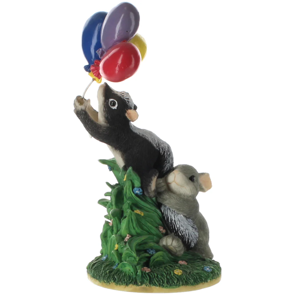 Charming Tails Vintage 1997 Resin Figurine Hang On 98600