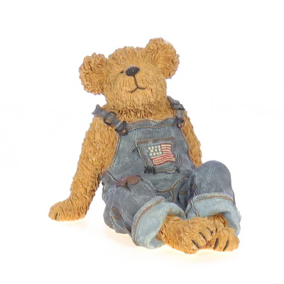 The Bearstone Collection Vintage Resin July 4th Figurine 2277925 2000 2.5"